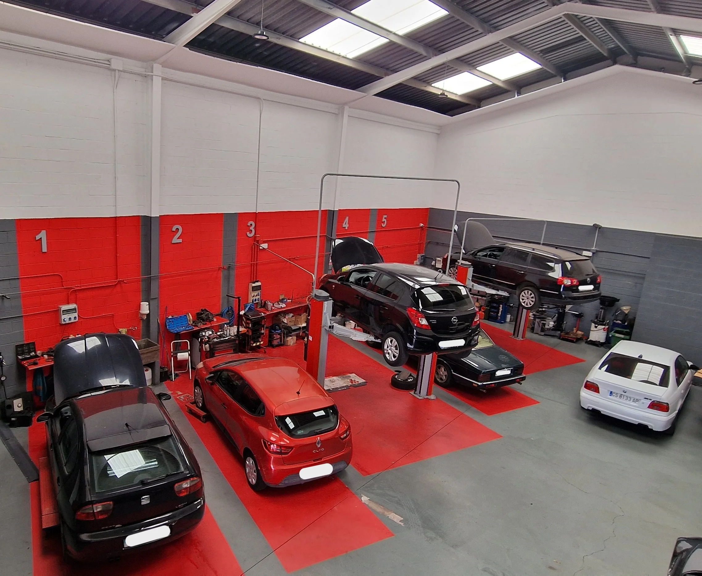 Taller Quatre Motors en acción